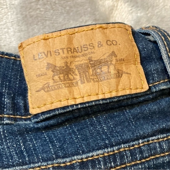 Levi's Perfectly Slimming 548 Bermuda Jean Shorts Size 6 - Picture 7 of 12